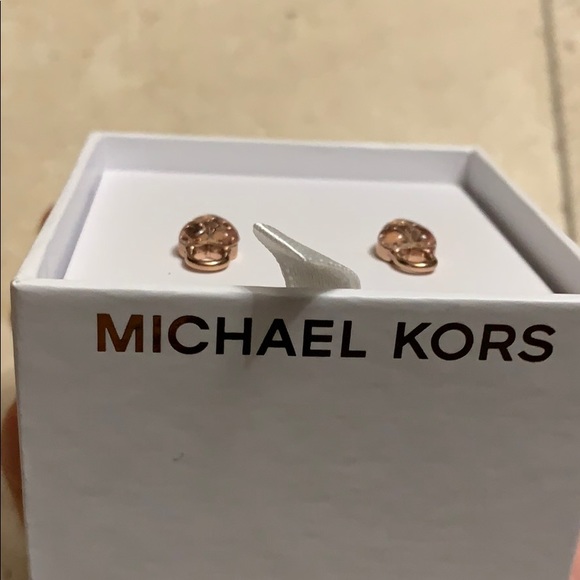 Michael Kors rose gold Logo Love Earrings - Picture 5 of 5